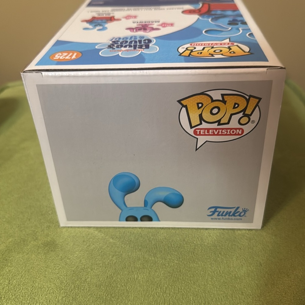 Funko Pop! Blues Clues Premium Blue In The Thinking Chair - Picture 7 of 8